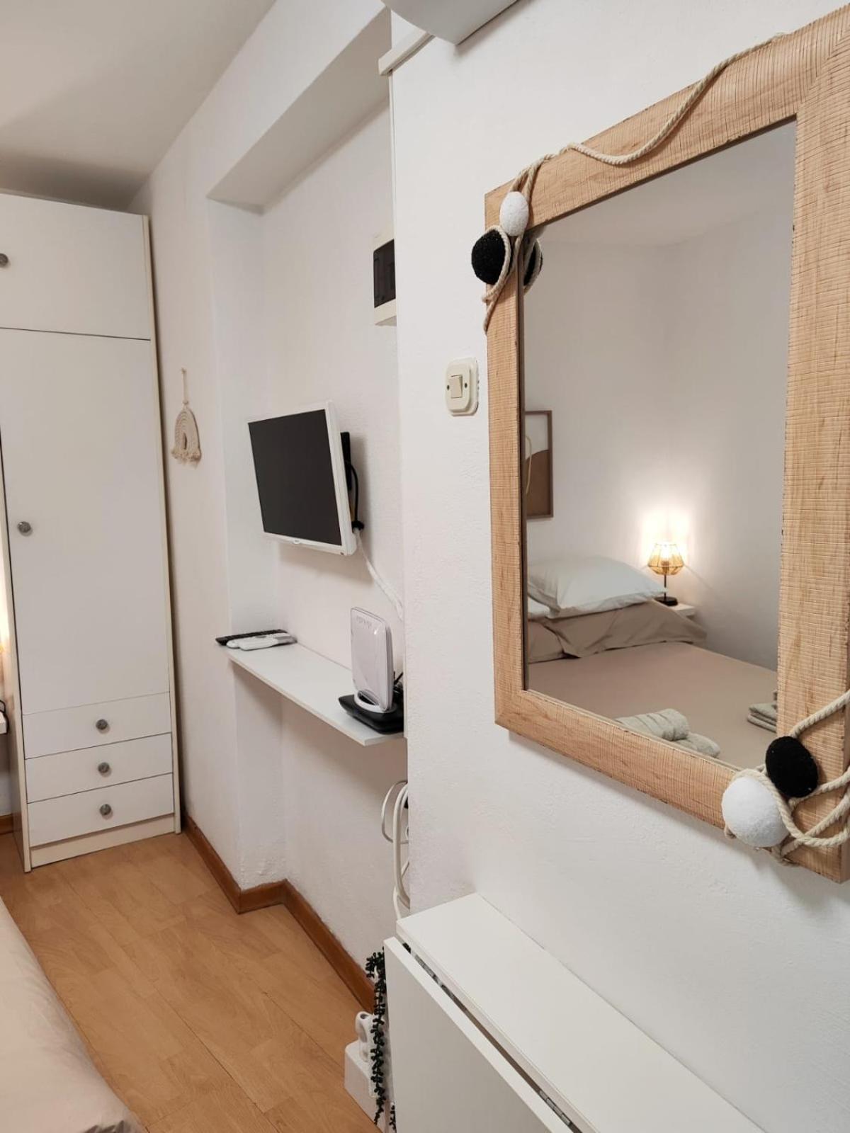 Assi Room Split Exterior foto